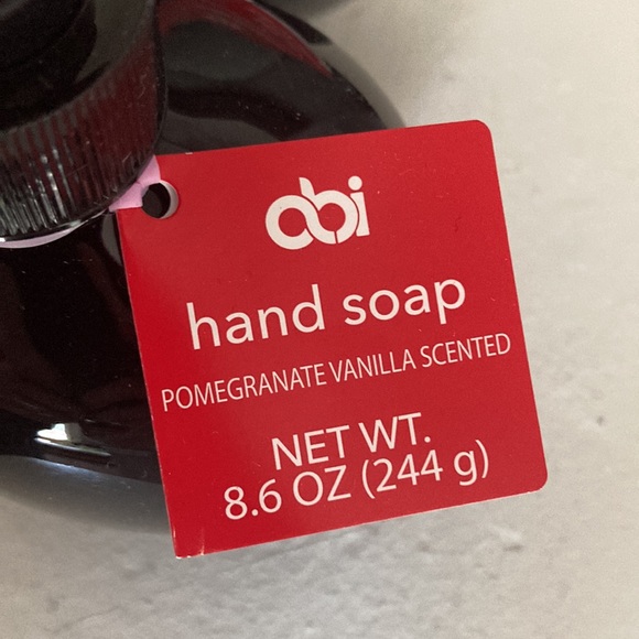 NWT 2 Pomegranate Vanilla Scented Black Skull 💀 Decorative Hand Soap Pumps 17.2 - Picture 6 of 17